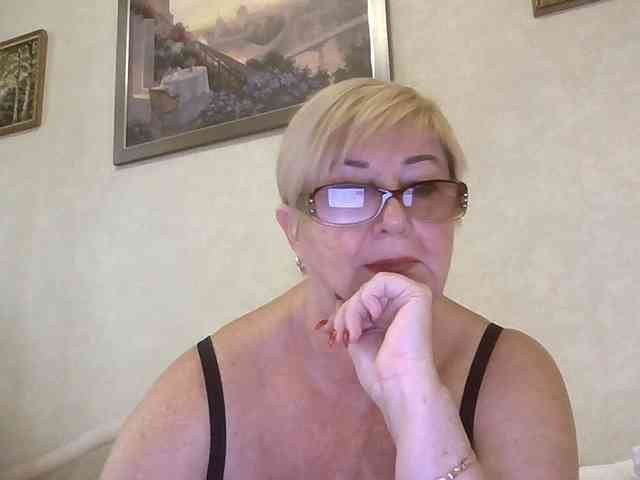 KarinkaSweet webcam