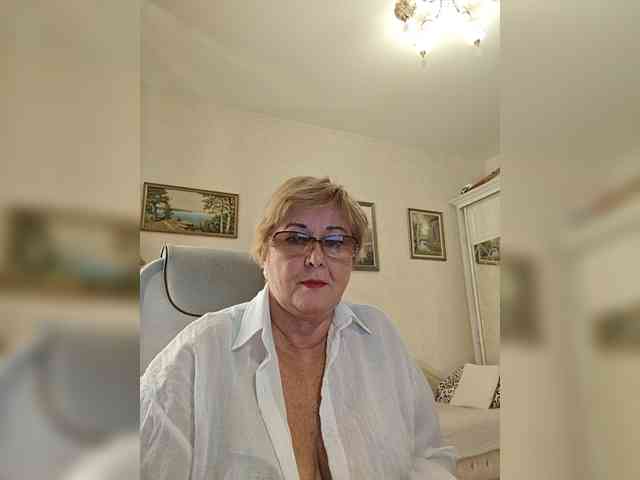 KarinkaSweet webcam