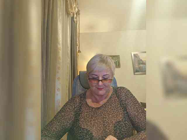 KarinkaSweet webcam