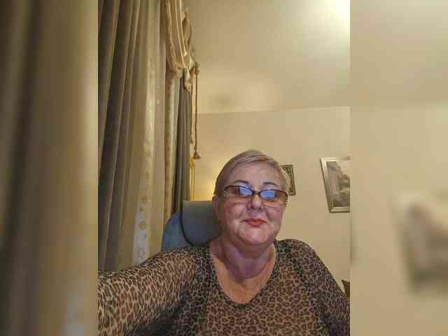 KarinkaSweet webcam