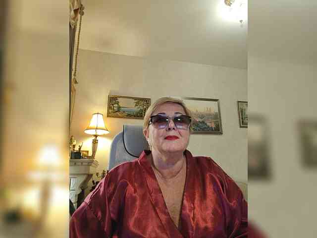 KarinkaSweet webcam