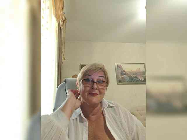 KarinkaSweet webcam