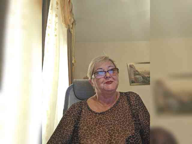 KarinkaSweet webcam