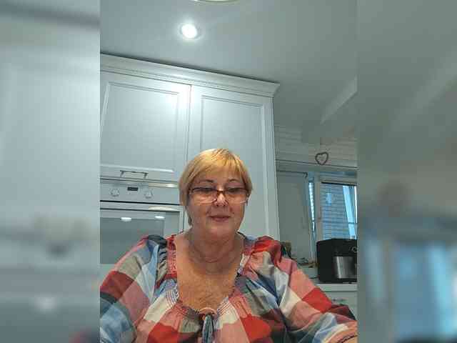 KarinkaSweet webcam
