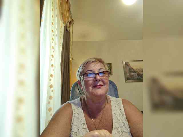 KarinkaSweet Live Webcam on BongaCams