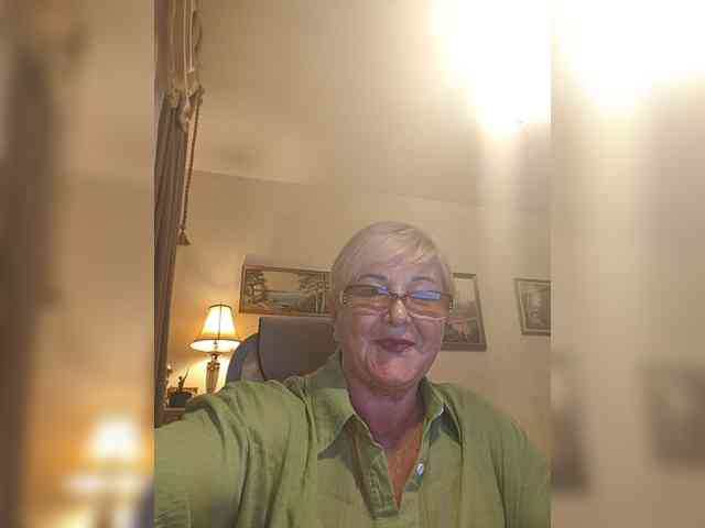 KarinkaSweet webcam
