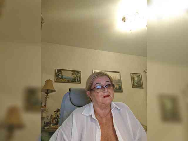 KarinkaSweet webcam