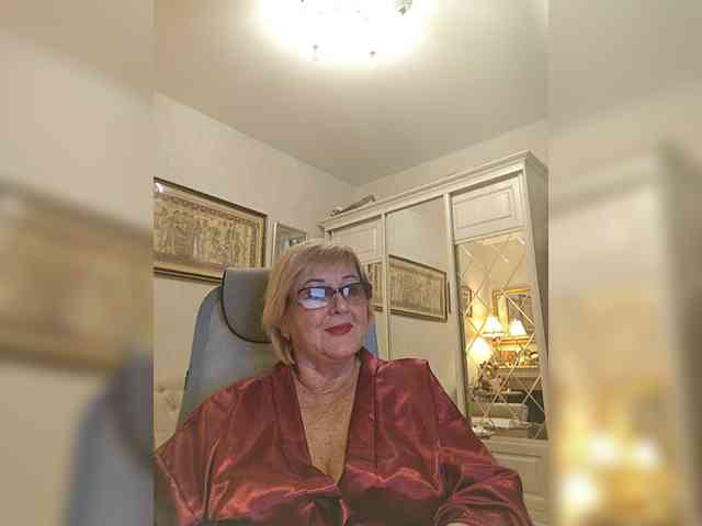 KarinkaSweet webcam