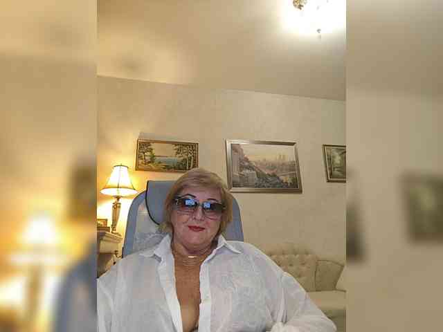 KarinkaSweet webcam
