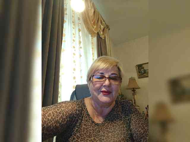 KarinkaSweet webcam