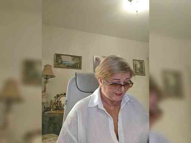 KarinkaSweet webcam