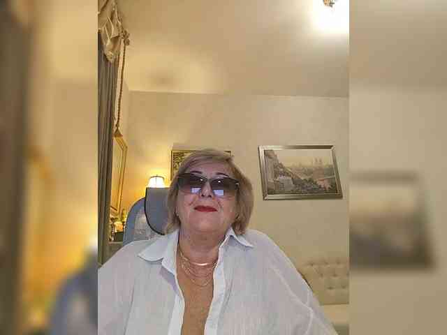 KarinkaSweet webcam
