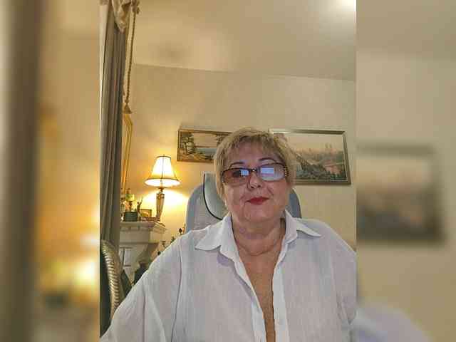 KarinkaSweet webcam