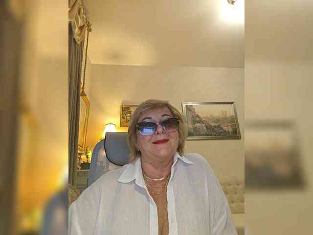 KarinkaSweet webcam