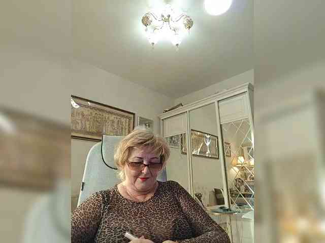 KarinkaSweet webcam