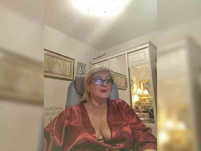 KarinkaSweet webcam