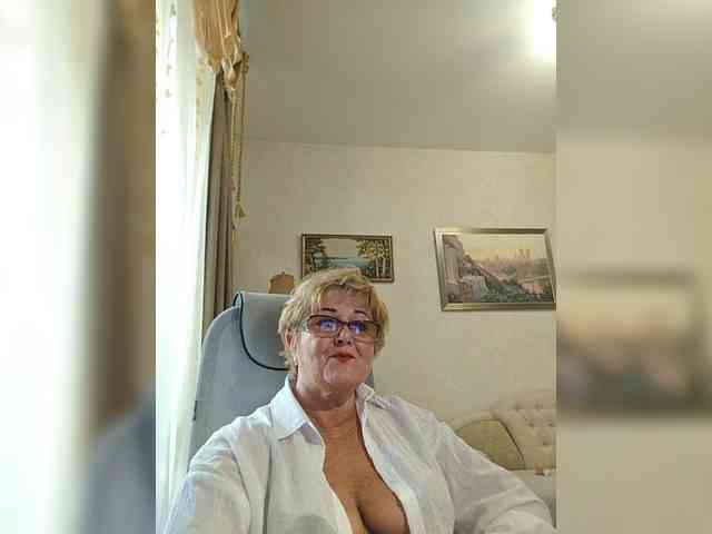 KarinkaSweet webcam