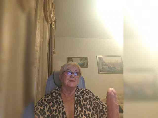 KarinkaSweet webcam