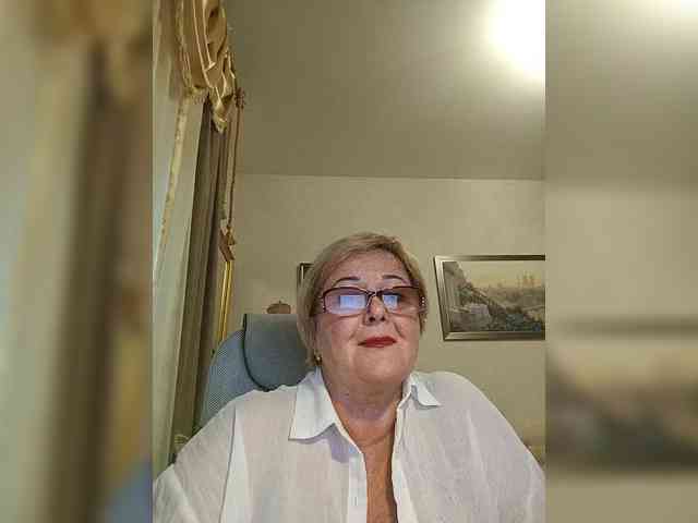 KarinkaSweet webcam
