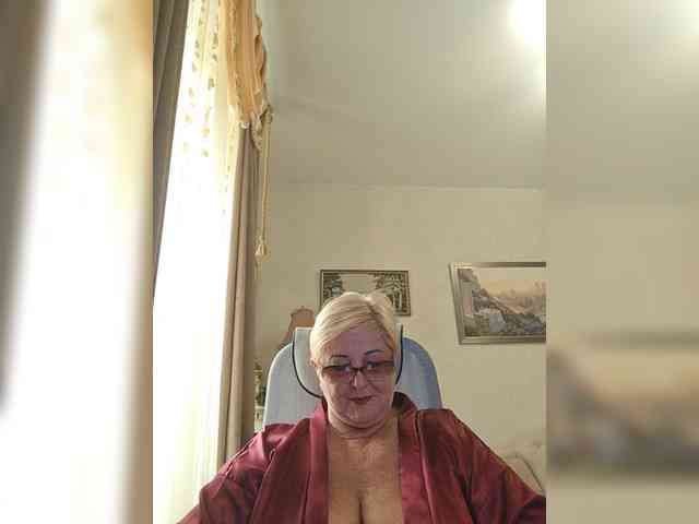 KarinkaSweet webcam