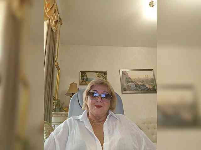 KarinkaSweet webcam