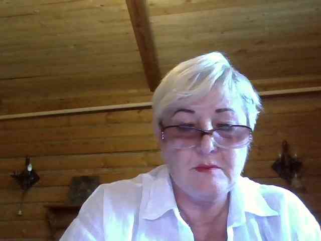 KarinkaSweet webcam