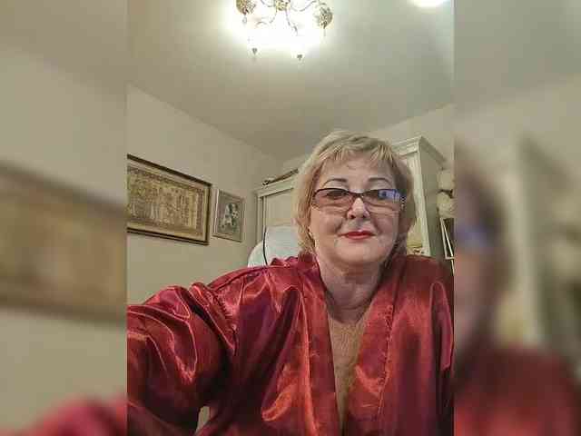KarinkaSweet webcam