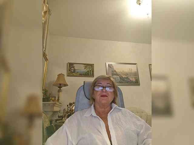 KarinkaSweet webcam