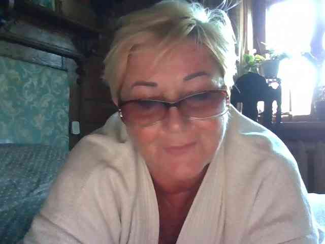 KarinkaSweet webcam