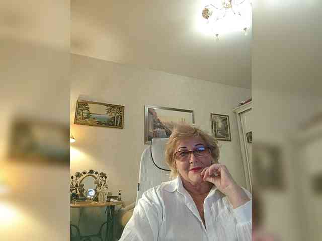 KarinkaSweet webcam