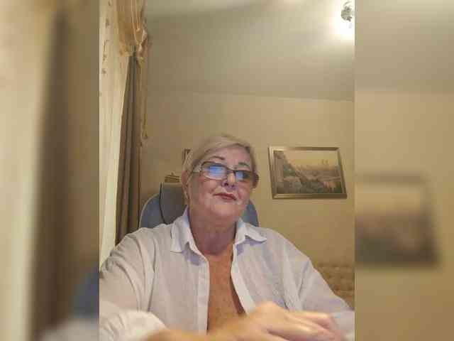 KarinkaSweet webcam