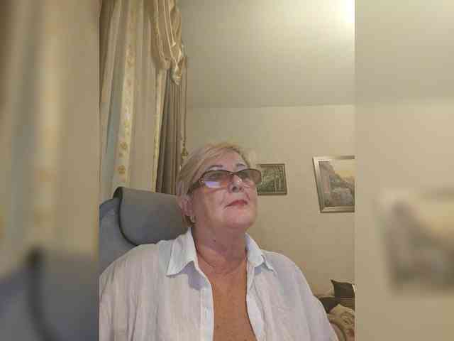 KarinkaSweet webcam