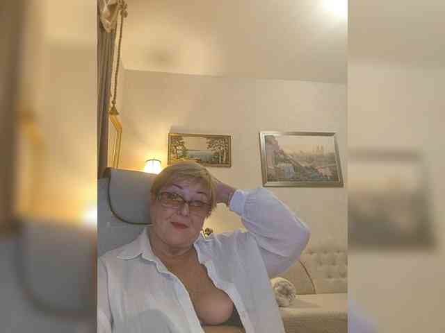 KarinkaSweet webcam