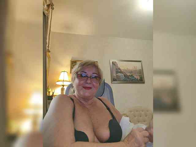 KarinkaSweet webcam