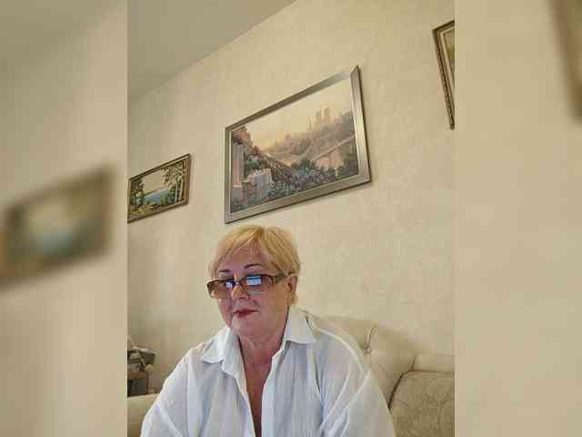 KarinkaSweet webcam