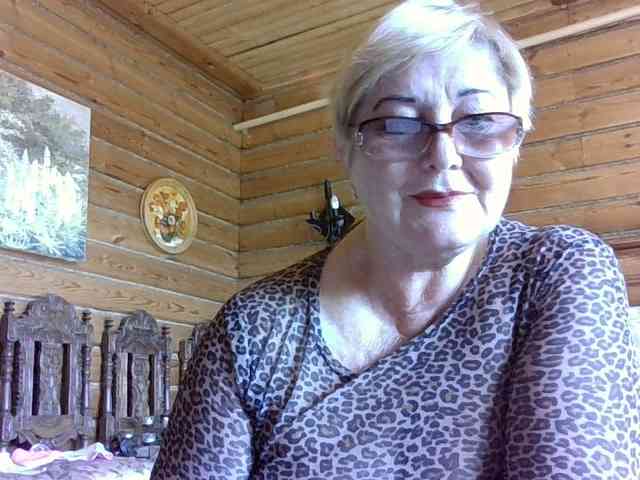 KarinkaSweet webcam