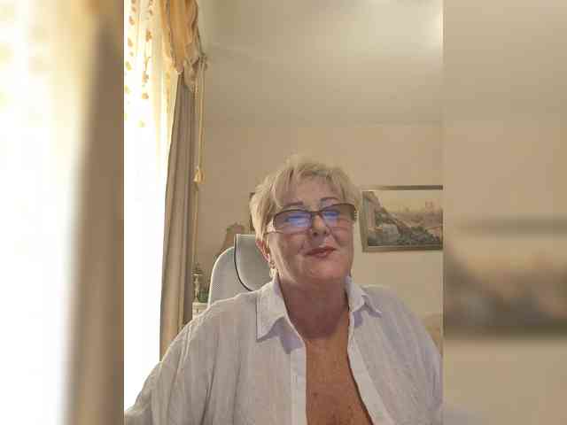 KarinkaSweet webcam