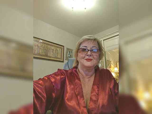 KarinkaSweet webcam