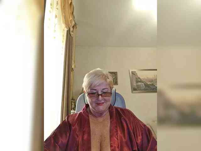 KarinkaSweet webcam