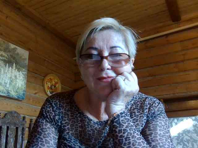KarinkaSweet webcam