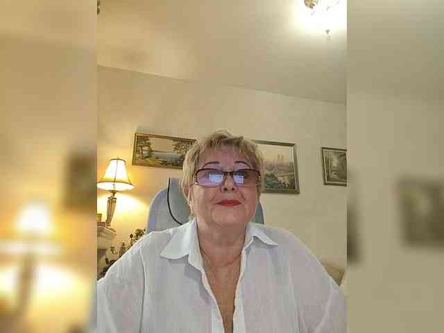KarinkaSweet webcam