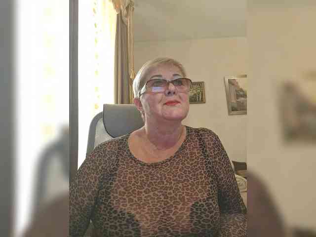 KarinkaSweet webcam