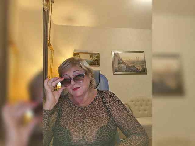 KarinkaSweet webcam