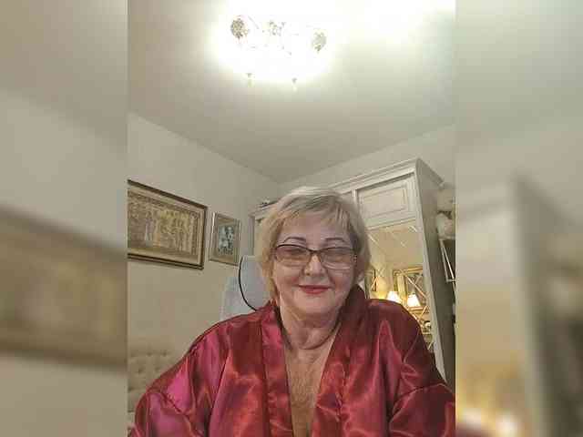 KarinkaSweet webcam