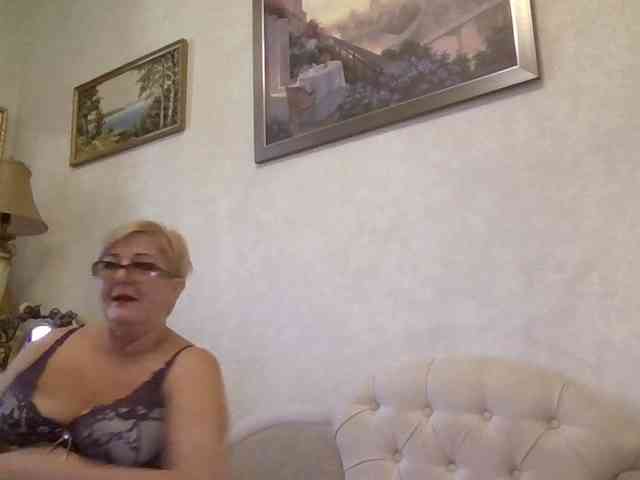 KarinkaSweet webcam
