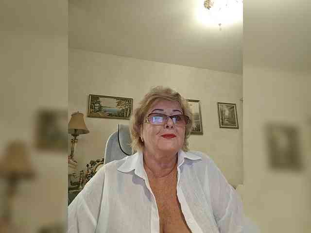KarinkaSweet webcam