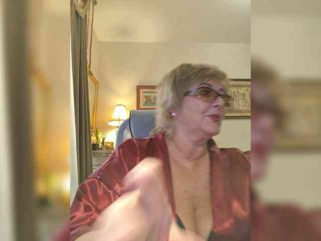KarinkaSweet webcam