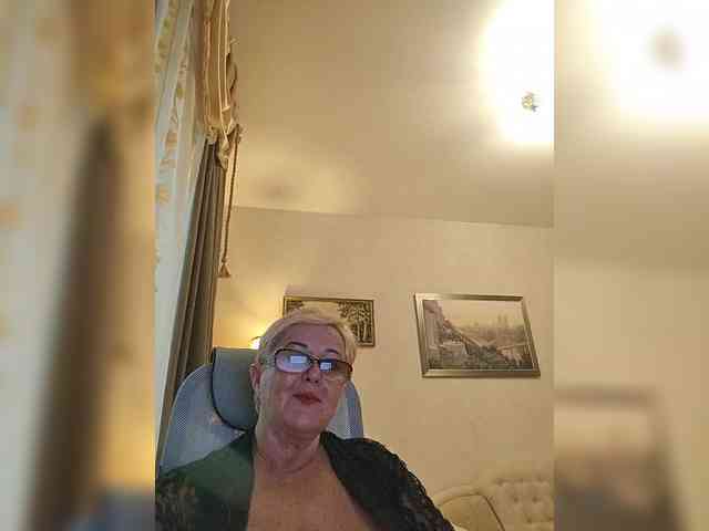 KarinkaSweet webcam