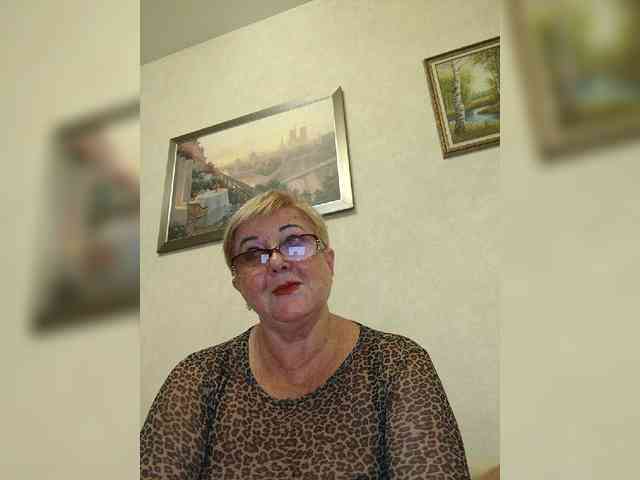 KarinkaSweet webcam