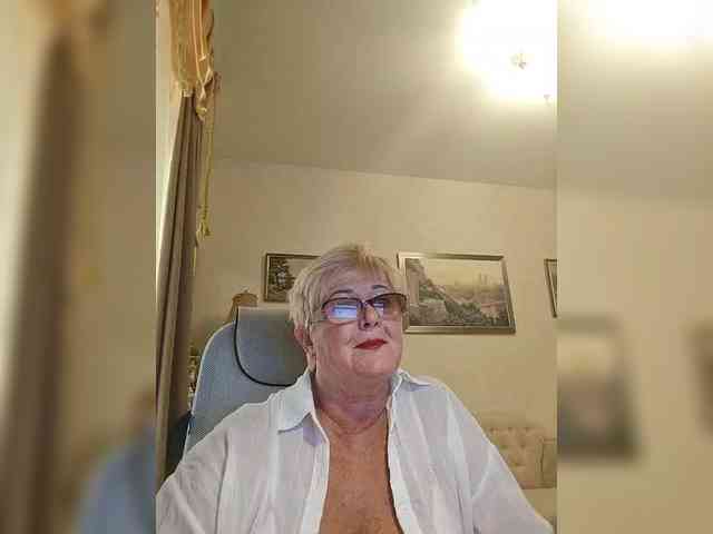 KarinkaSweet webcam